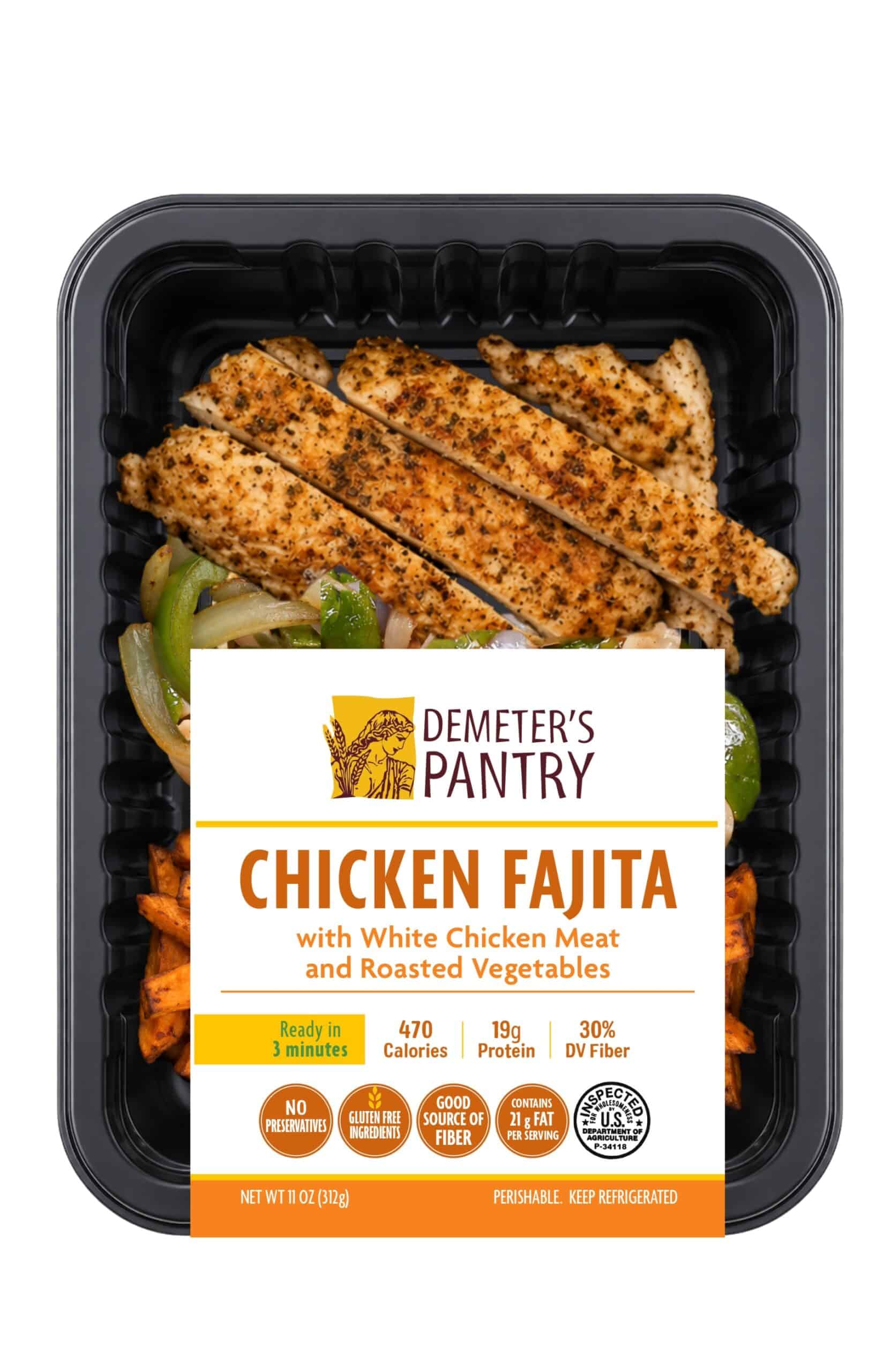 Demeter's Pantry chicken fajita with white chicken meat and roasted vegetables in a black tray.